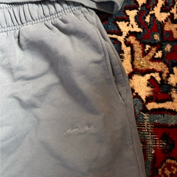 • Little Puffy Set • - Picture 4 of 4